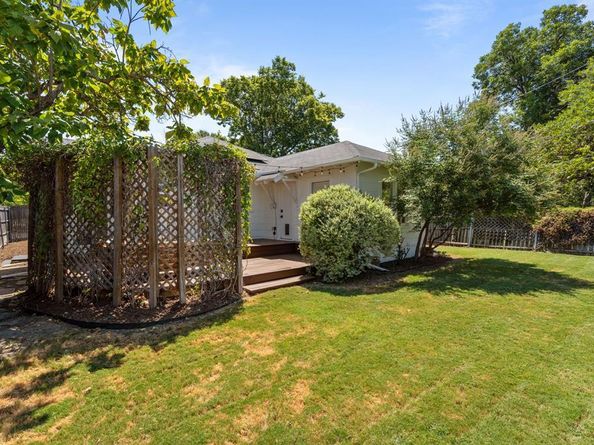 2200  Hurley Avenue , Fort Worth Texas 76110