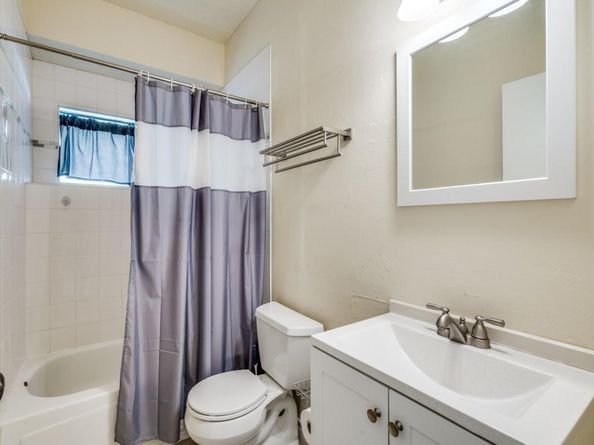 3005  Roxboro Road , Euless Texas 76039