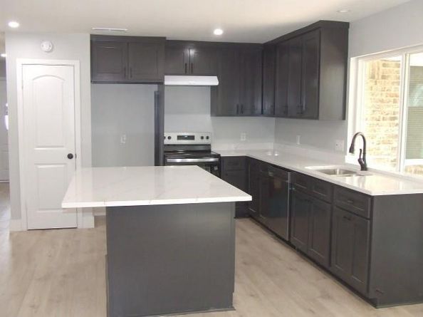 1255  Valencia Lane , Lewisville Texas 75067