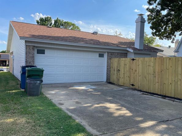 1255  Valencia Lane , Lewisville Texas 75067