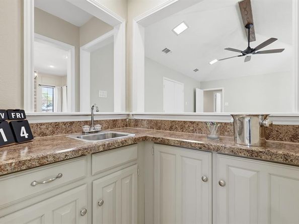 318  Singletree Street , Highland Village Texas 75077