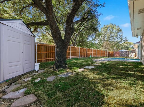 318  Singletree Street , Highland Village Texas 75077