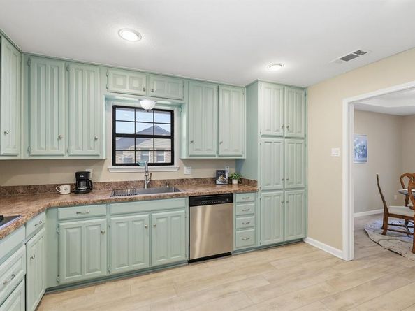 318  Singletree Street , Highland Village Texas 75077