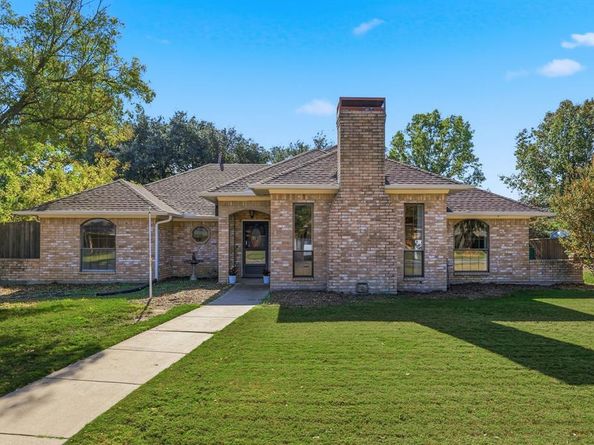 318  Singletree Street , Highland Village Texas 75077