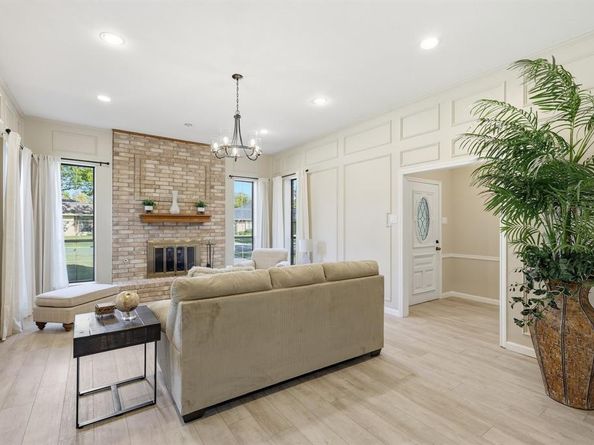 318  Singletree Street , Highland Village Texas 75077