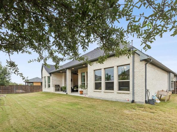 2607  Maverick Way , Celina Texas 75009