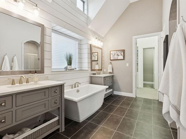 2607  Maverick Way , Celina Texas 75009
