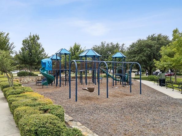2607  Maverick Way , Celina Texas 75009