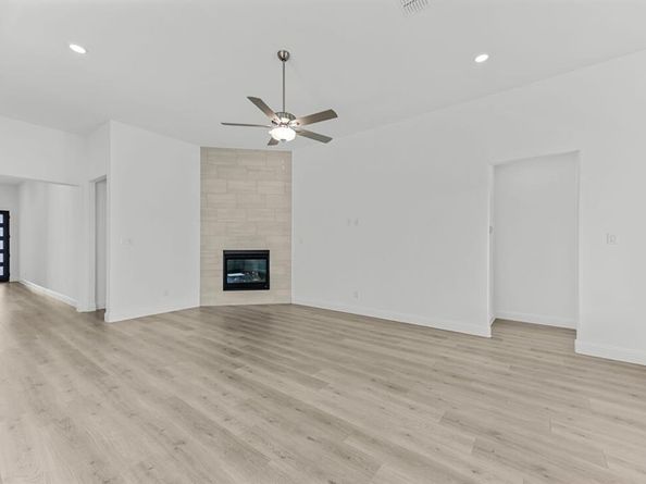 411  Chatham Street , Oak Point Texas 75068