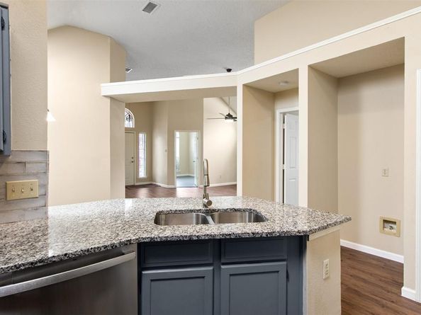 6510  White Oak Drive , Rowlett Texas 75089