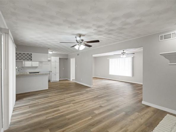 1237  Wagon Wheels Trail , Dallas Texas 75241