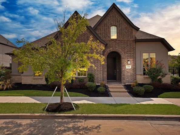1800  Green Jasper Place , Arlington Texas 76005