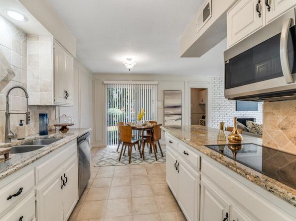 5302  Murphy Road , Sachse Texas 75048