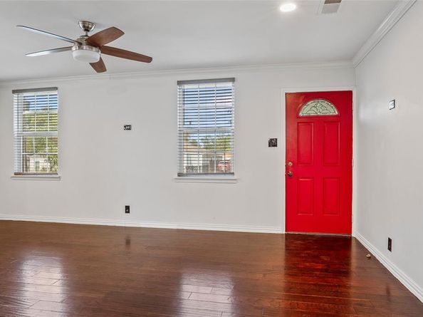 3338  Falls Drive , Dallas Texas 75211