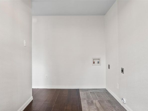 3338  Falls Drive , Dallas Texas 75211