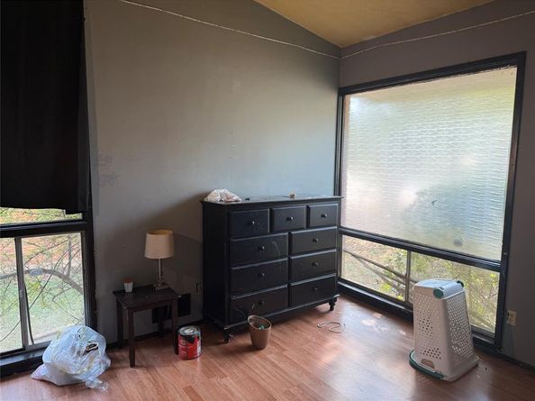 2460  Wildoak Drive , Dallas Texas 75228