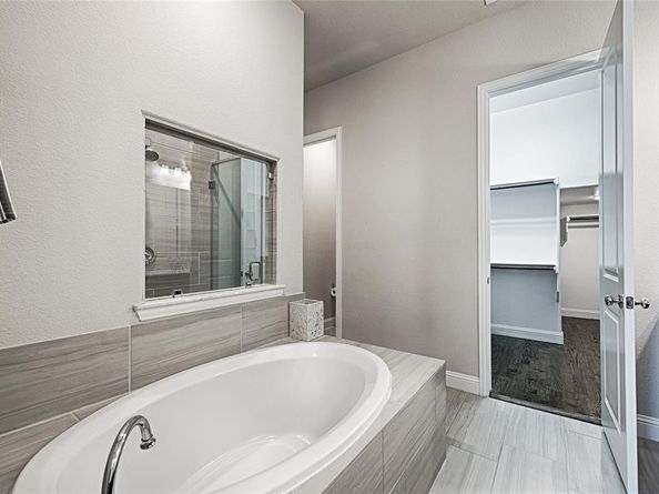 2642  Westbank Trail , Garland Texas 75042