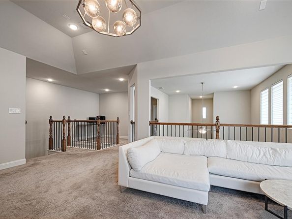 2642  Westbank Trail , Garland Texas 75042