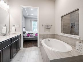 2642  Westbank Trail , Garland Texas 75042