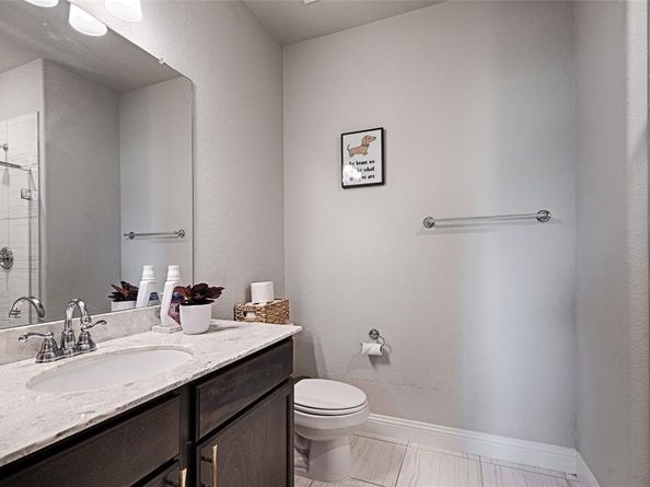 2642  Westbank Trail , Garland Texas 75042