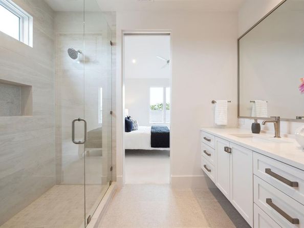 314  Regal Lane , Irving Texas 75039