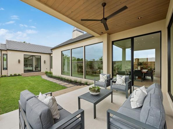 314  Regal Lane , Irving Texas 75039