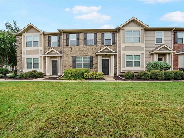 6808  Carrington Lane , Fort Worth Texas 76137