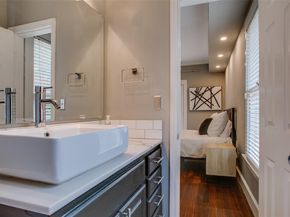 126 N Willomet Avenue , Dallas Texas 75208