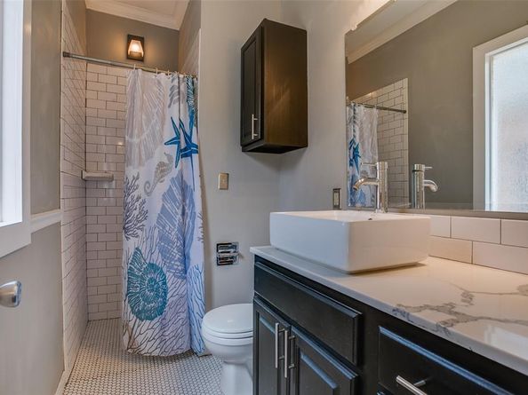 126 N Willomet Avenue , Dallas Texas 75208