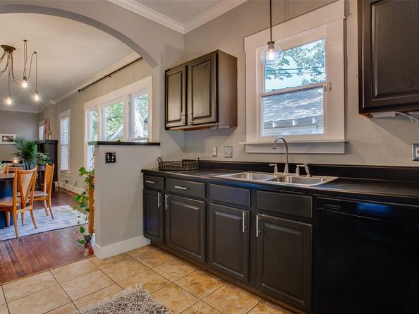 126 N Willomet Avenue , Dallas Texas 75208