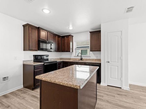 1415  Barrel Drive , Dallas Texas 75253