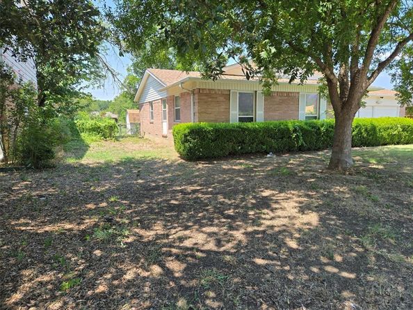 14517  Dennis Lane , Farmers Branch Texas 75234