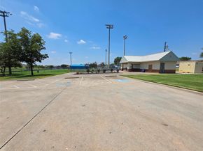 14517  Dennis Lane , Farmers Branch Texas 75234