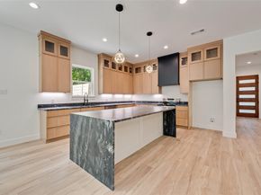 1318  Nokomis Avenue , Dallas Texas 75224