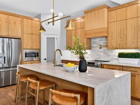 1402  Strickland Street , Dallas Texas 75216