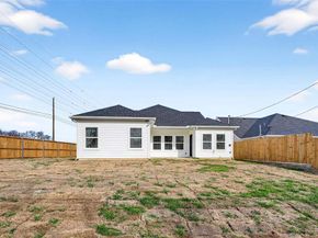 1402  Strickland Street , Dallas Texas 75216