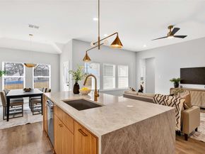 1402  Strickland Street , Dallas Texas 75216