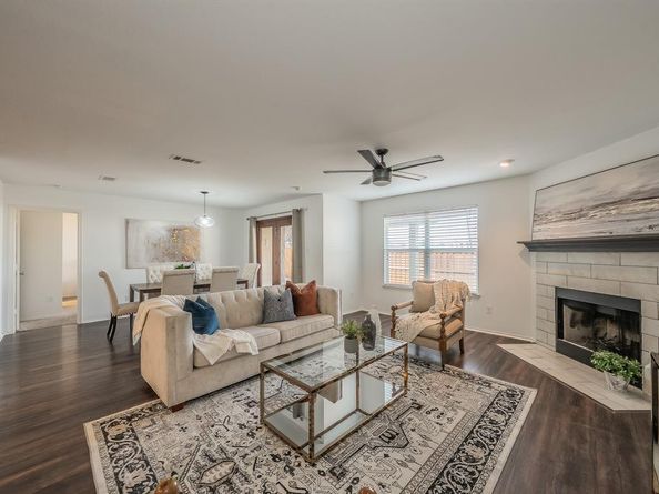 10541  Rising Knoll Lane , Fort Worth Texas 76131