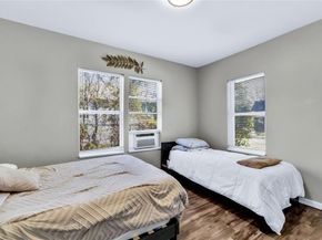 2623  Lenway Street , Dallas Texas 75215