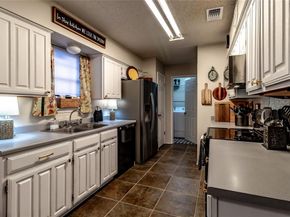 266 E Ridgegate Drive , Garland Texas 75040