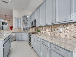 214  Jennifer Lane , Arlington Texas 76002