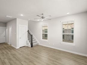 232  Wagon Spoke Way  17, Fort Worth Texas 76120