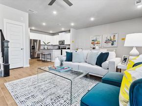 232  Wagon Spoke Way  17, Fort Worth Texas 76120