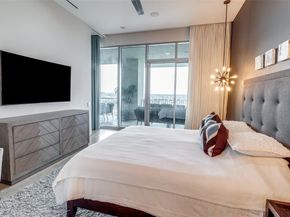 1717  Arts Plaza  1810, Dallas Texas 75201