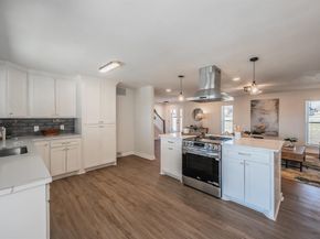 710  Meadow Lake Drive , Lakewood Village Texas 75068