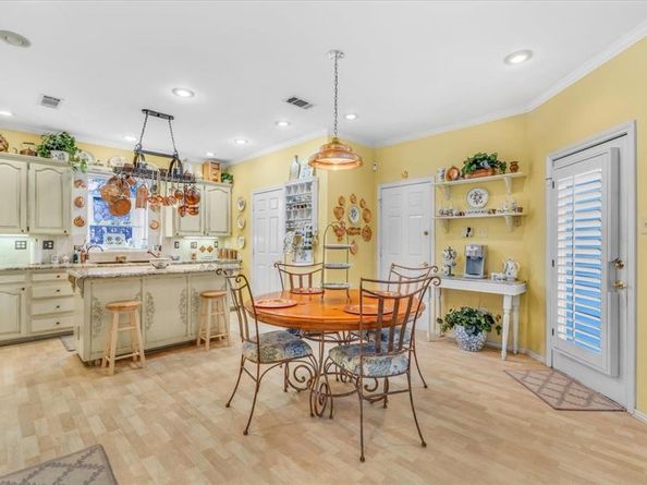 1324  Black Oak Drive , Carrollton Texas 75007