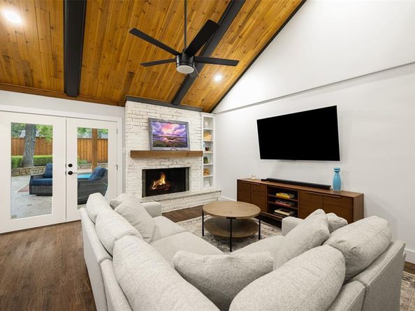9827  Vistadale Drive , Dallas Texas 75238