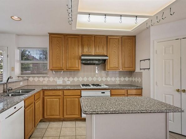 2424  Hunters Run Drive , Plano Texas 75025