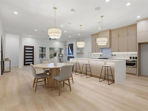 817  Brooks Avenue , Dallas Texas 75208