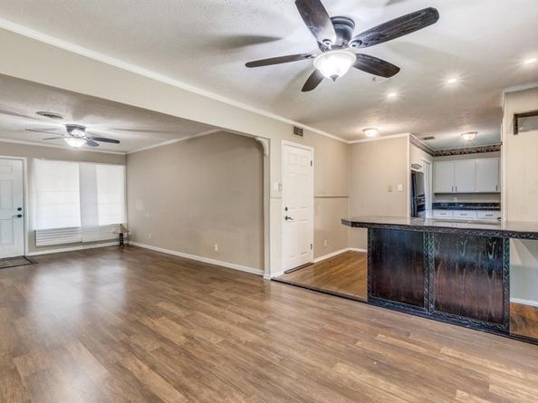 11049  Paddock Circle , Dallas Texas 75238